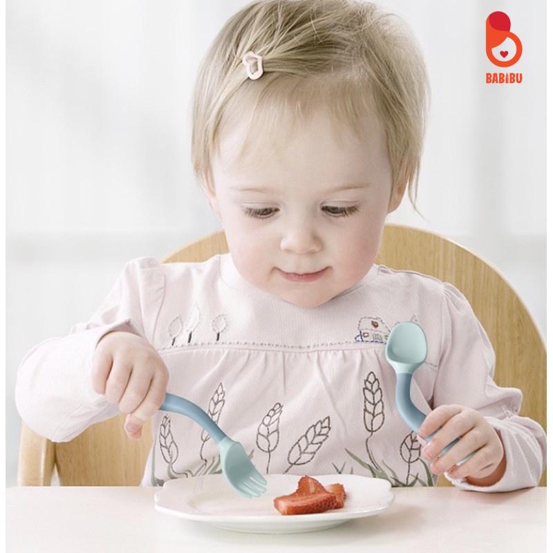 Bộ Thìa Dĩa Tập Xúc Cho Bé Tập Ăn Dặm Uốn Cong Dễ Thương Babibu - TDUC