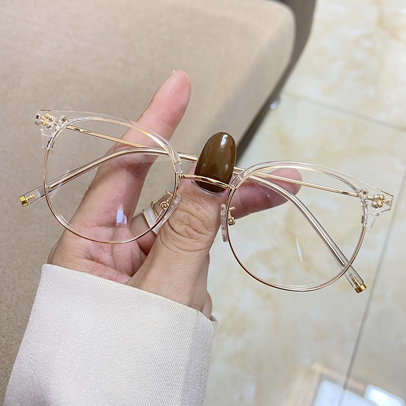 Gương cận thị chống ánh sáng xanh 0 '-450 được hoàn thiện với kính mắt chống bức xạ gọng siêu nhẹ