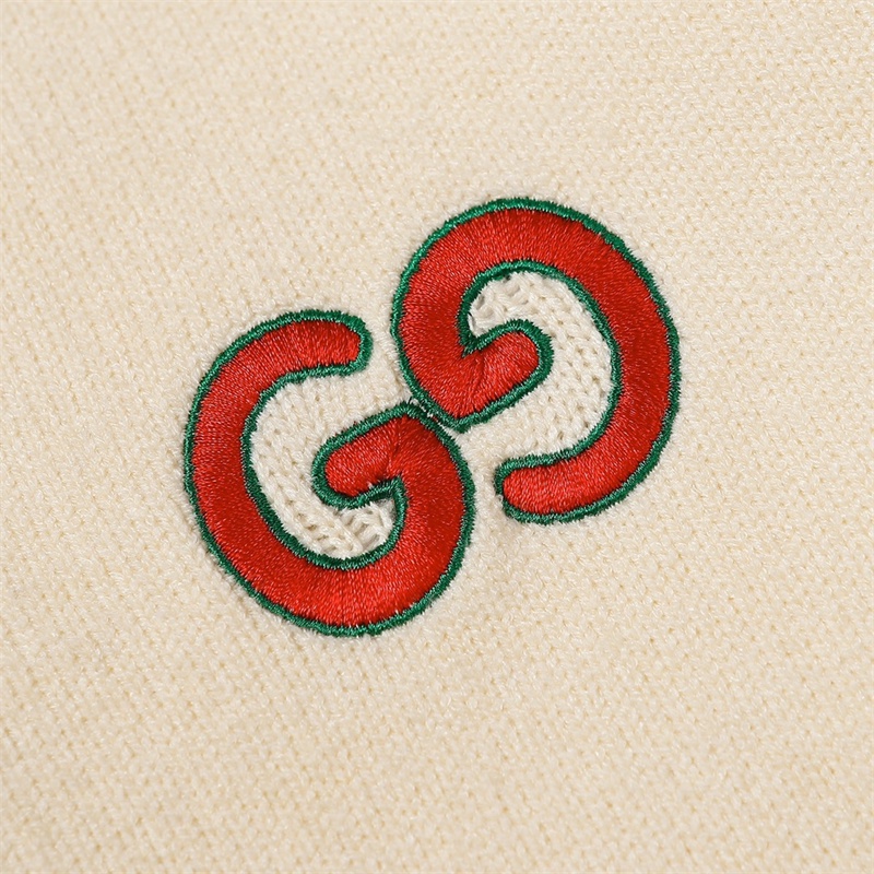 Áo Sweater cotton gu55cc- Dứa Đẹp Mắt Phong Cách unisex