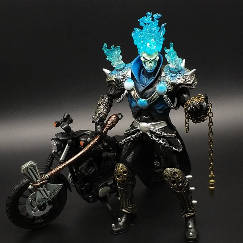 Mô Hình Nhân Vật Hiệp Sĩ Ác Quỷ 23cm yi6s