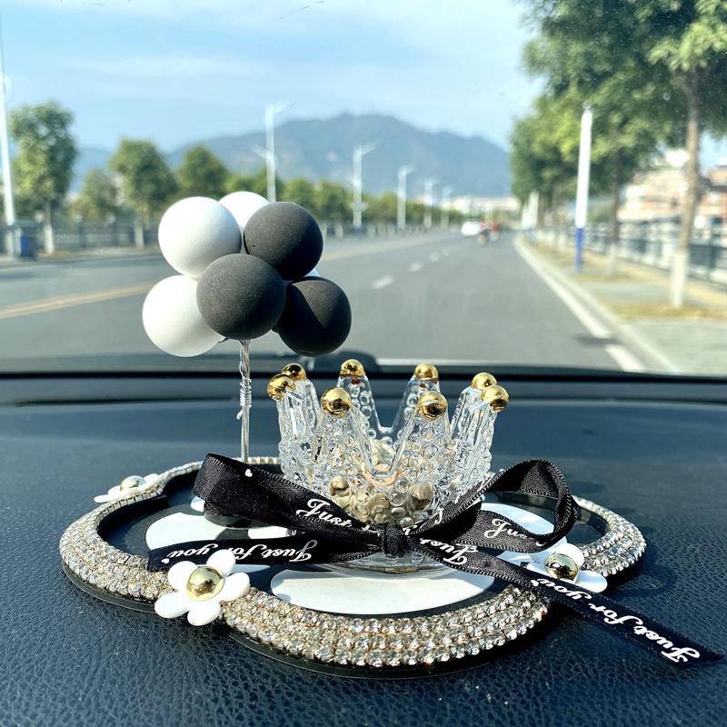 Set Phụ Kiện Vịt Lalafanfan, Vương Miện Và Trùm Bóng Trang Trí Nội Thất Xe Hơi Dễ Thương