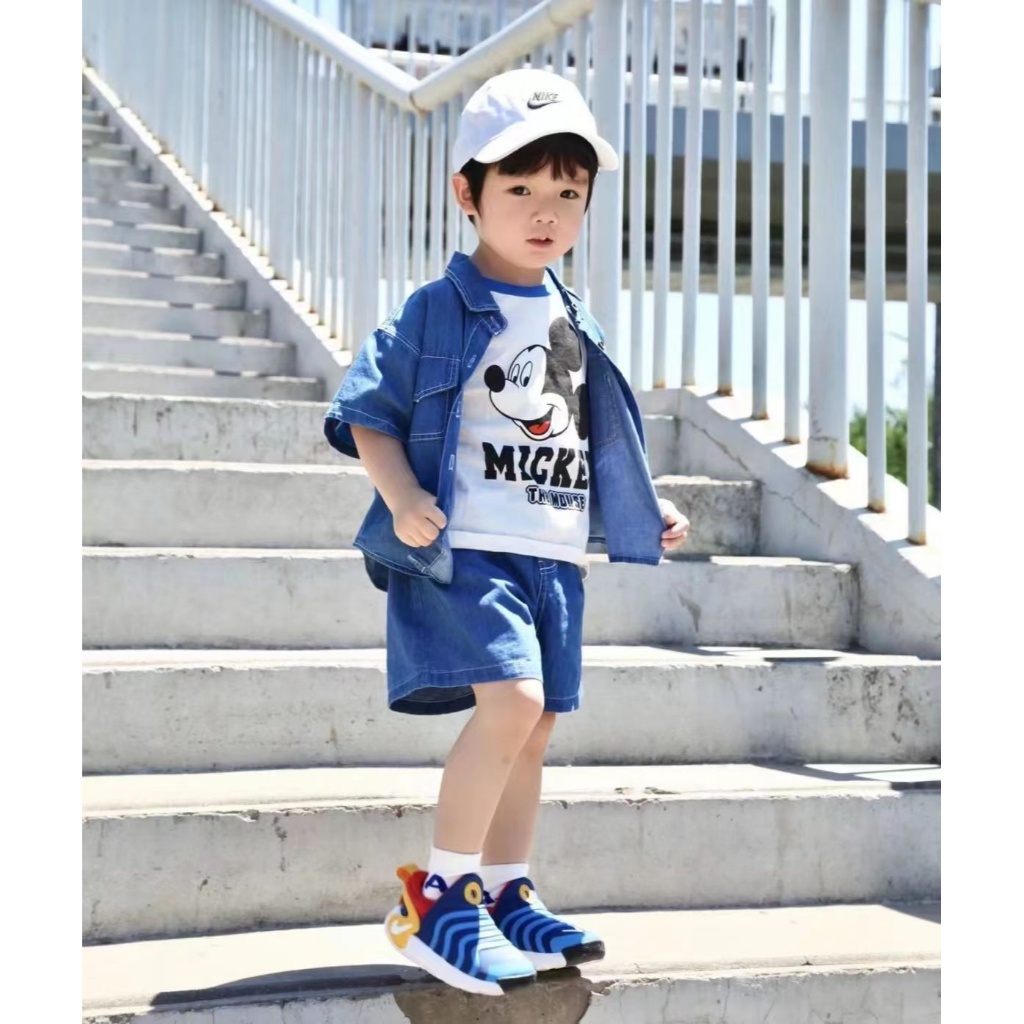 Giày Thể Thao Thoáng Khí Nhẹ Và Nhẹ Chủ Đề Sâu Bướm Mới Cho Trẻ Em