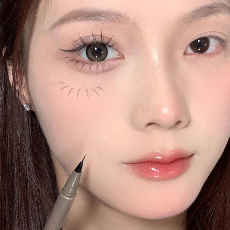Bút Kẻ Mắt Ngọt Ngào Lâu Trôi Chống Thấm Nước Không Nhòe Dễ Lên Màu