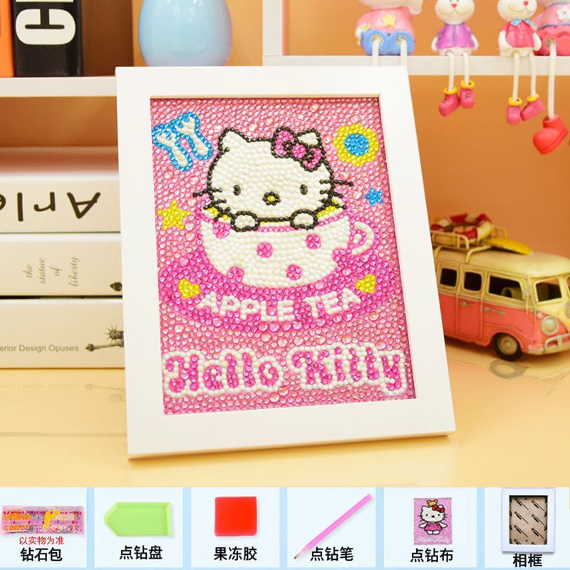 Bộ Tranh Đính Đá Tự Làm Hình Hello Kitty Cho Bé