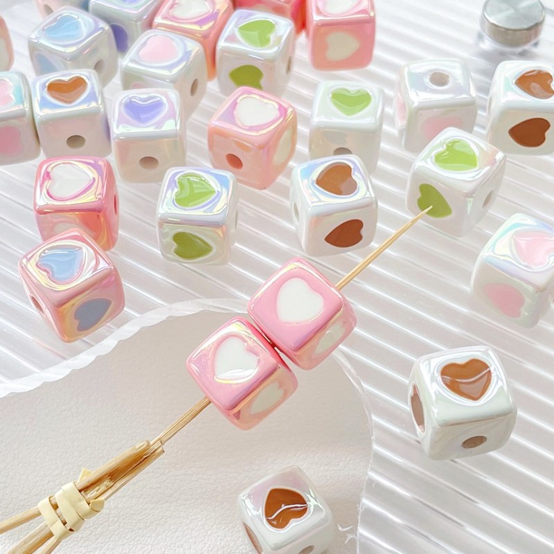 Set 10 Hạt acrylic Hình Trái Tim Nhiều Màu Dễ Thương Dùng Làm Trang Sức / Điện Thoại / Vòng Đeo Tay diy