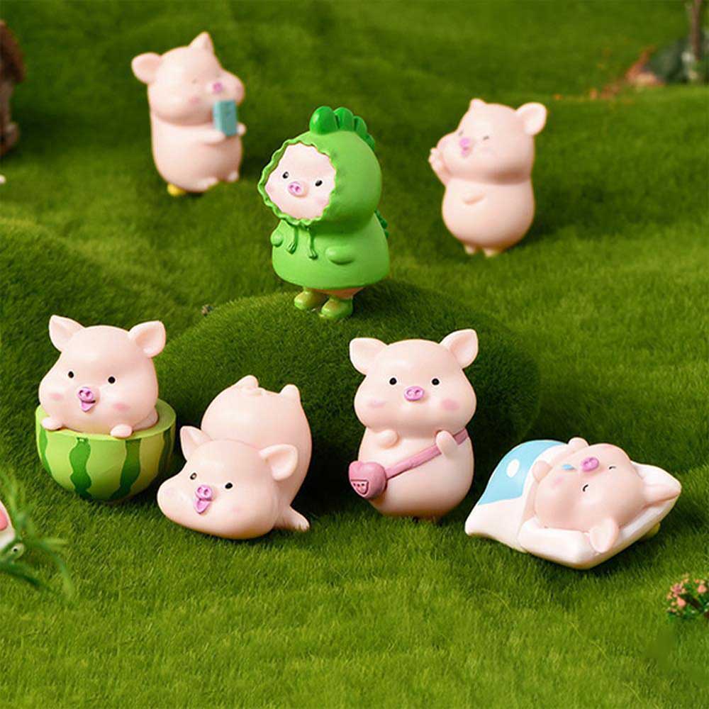 7 pieces/set of cute cartoon pigs, bonsai, and meaty decorations, car mounted small ornaments, children's toy dolls