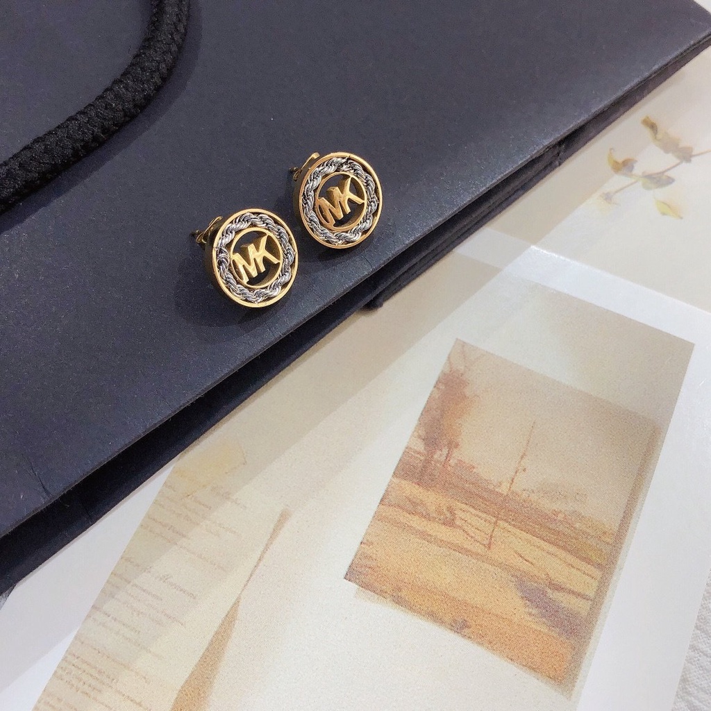Thời Trang Khuyên Tai Tròn Khắc Chữ michael kors Bằng Thép Titan Chống Nước Không Gỉ