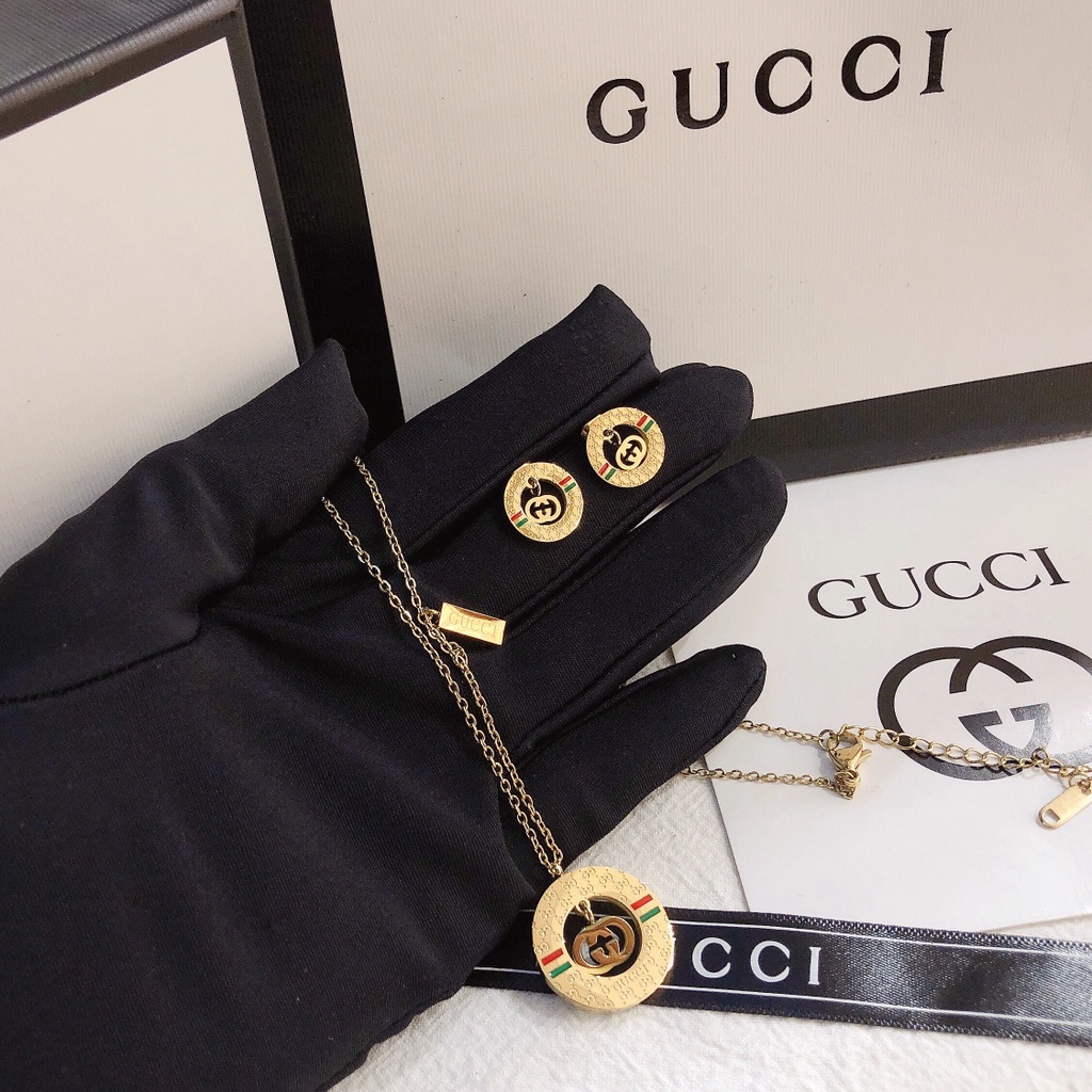 Thời Trang Bông Tai gucci Bằng Thép Titan Chống Thấm Nước Không Gỉ In logo gg Cá Tính Cho Nữ
