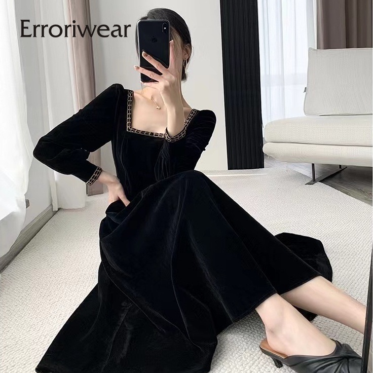 Đầm ERRORIWEAR cổ vuông viền vàng chất nhung rộng rãi thời trang 2023 cho nữ