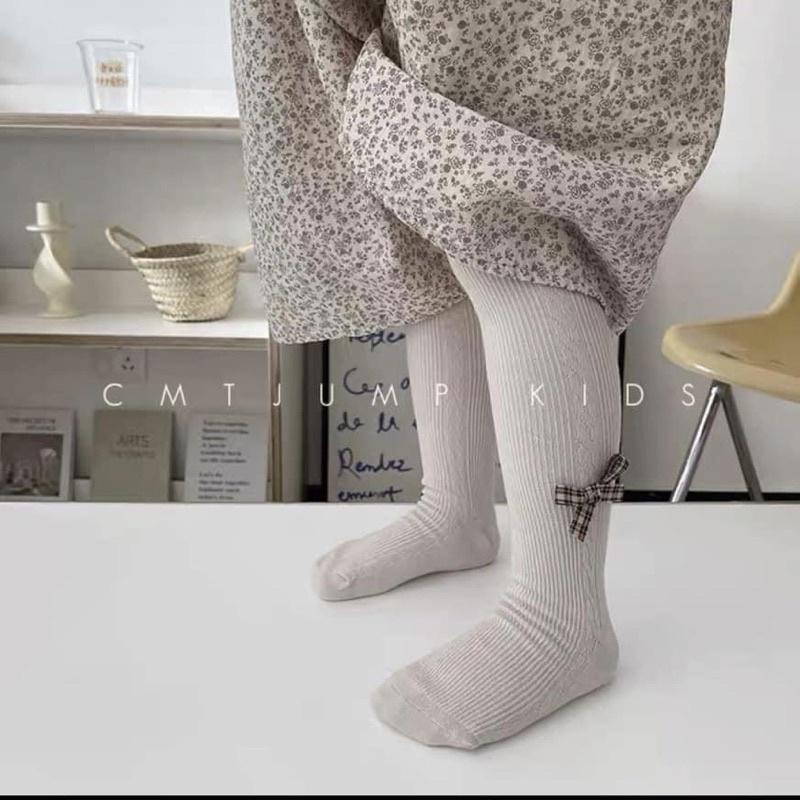 QUẦN TẤT LIỀN BÀN ĐÍNH NƠ CHO BÉ