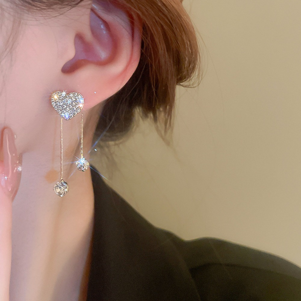 Khuyên Tai Tua Rua Hình Trái Tim Đính Đá Pha Lê Thời Trang Hàn Quốc