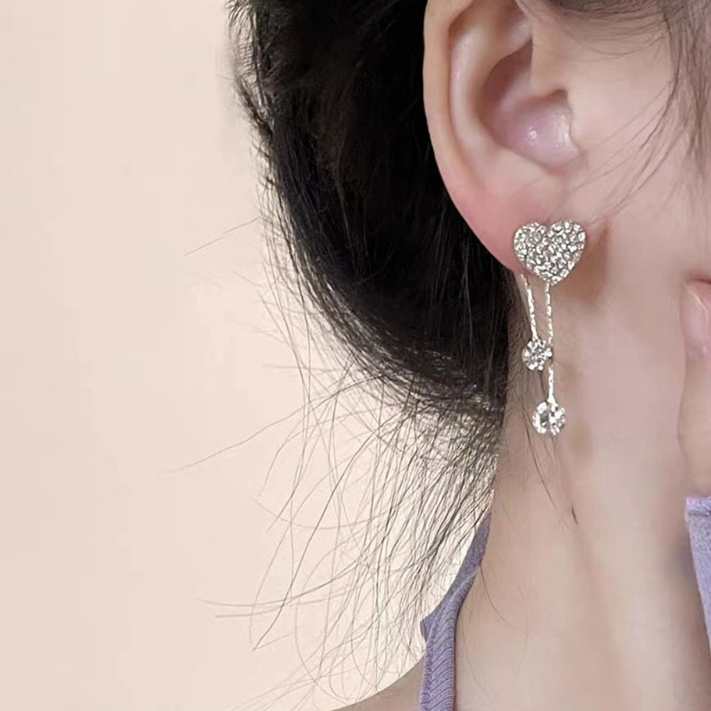 Khuyên Tai Tua Rua Hình Trái Tim Đính Đá Pha Lê Thời Trang Hàn Quốc