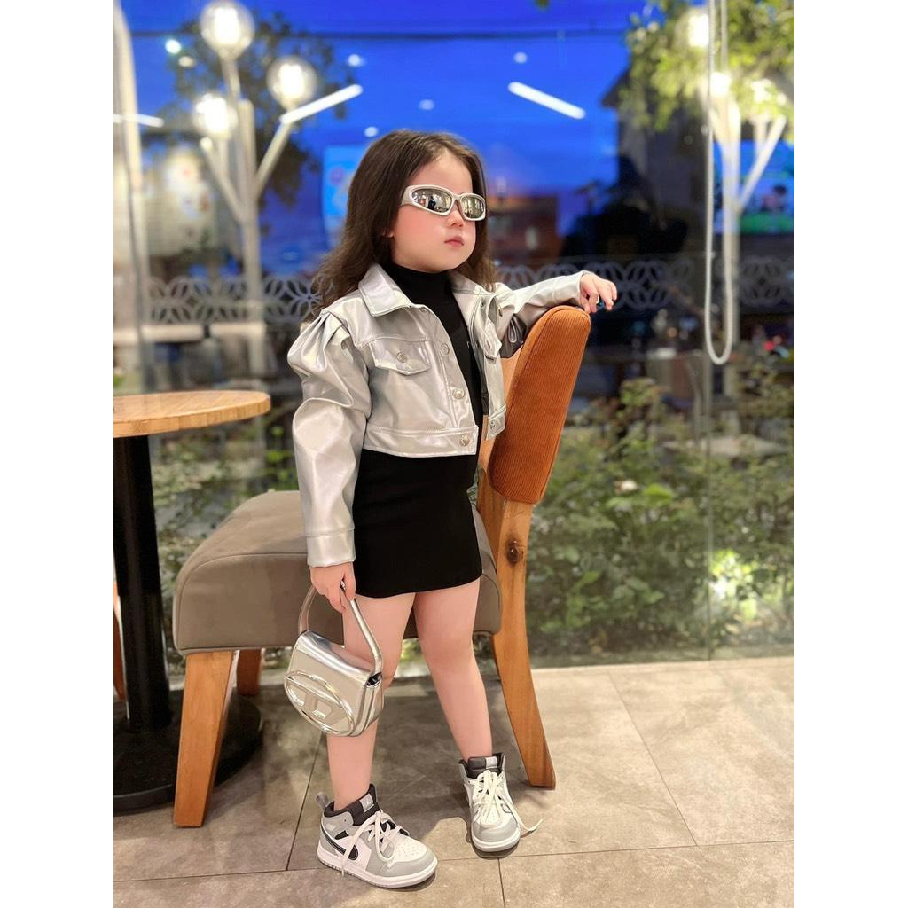 10-30kg Set 2ct váy body đen + áo khoác bạc siêu xịn xò cho bé, set đồ sành điệu cho bé gái, áo khoác da cho bé gái