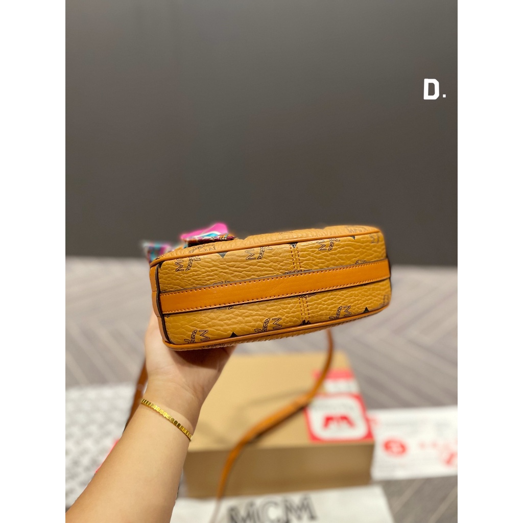 Mcm Túi Xách boston Phong Cách Thời Trang Châu Âu Dành Cho Nữ