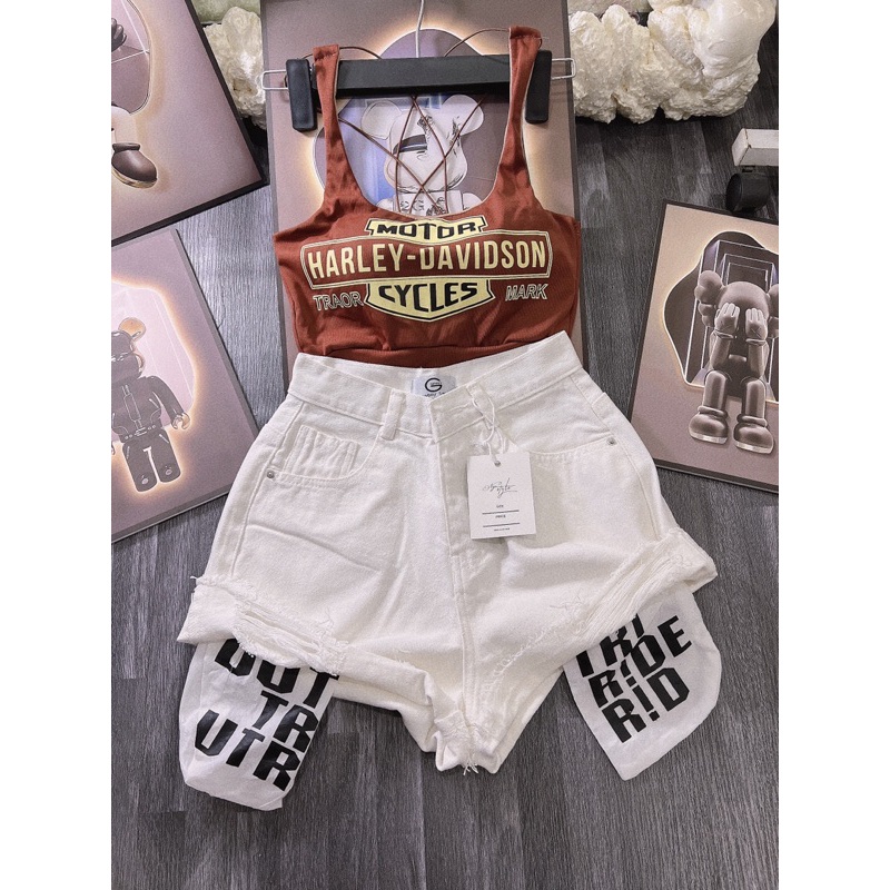 Set áo croptop dây bún chéo sau lưng có mút và quần short jean túi lồi in chữ