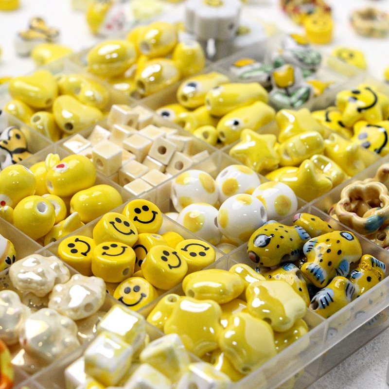 Chuỗi Hạt Gốm Hình Vuông / Trái Tim Màu Vàng Sữa Làm Trang Sức Thủ Công diy