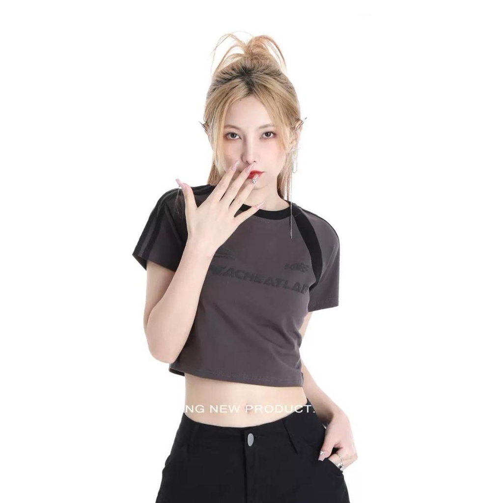 Áo croptop tay ngắn kiểu raglan DaaLaa Store phong cách thể thao PEACHEATLAB A5847