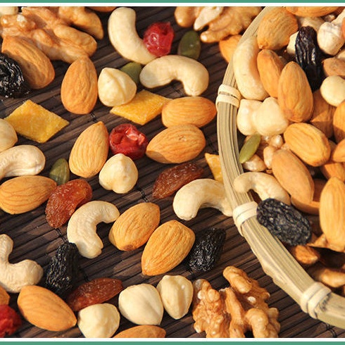 nguyên thùng đồ ăn vặt tuổi thơi các loại hạt khô, đậu phộng, ngũ cốc dinh dưỡng tốt cho sức khỏe Ngũ Cốc Bổ Dưỡng