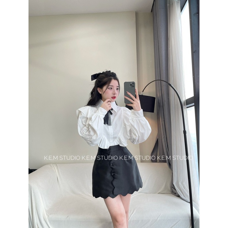 Áo sơ mi bèo tay dài phối chân váy tafta tặng kèm nơ -Kem.Studio