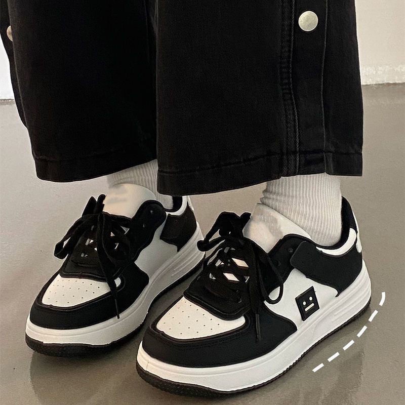 Giày Sneaker Đế  Siêu Nhẹ Phong Cách Thời Trang  Đáng Yêu Đế Bằng Phối Dây Bản To Giày Thể Thao Kiểu Nữ Mới 2023