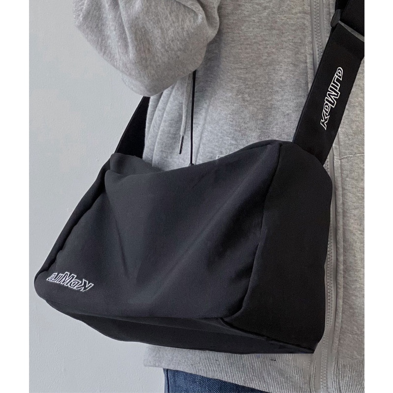 Túi unisex tote đeo chéo đeo vai vải dù trượt nước chống thấm thêu chữ thời trang đi học đi chơi - xuongmaitnt