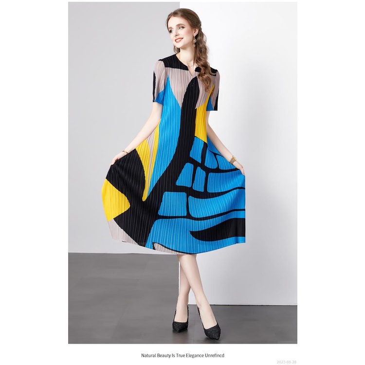 Đầm Chui Đầu Dáng Rộng Tay Ngắn In Hình Cáo Đuôi Xếp Ly Thời Trang Xuân Thu 2023-08 - 27 2023