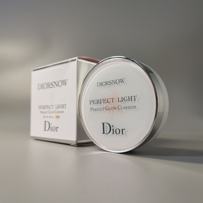 Dior Kem Nền Trang Điểm Dạng air cushion Lấp Lánh 010 #