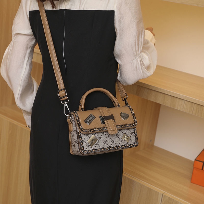 Túi Thiết Kế Niche Cao Cấp Dành Cho Nữ Siêu Hot Túi Vuông Nhỏ Đeo Vai Xách Tay Đa Năng