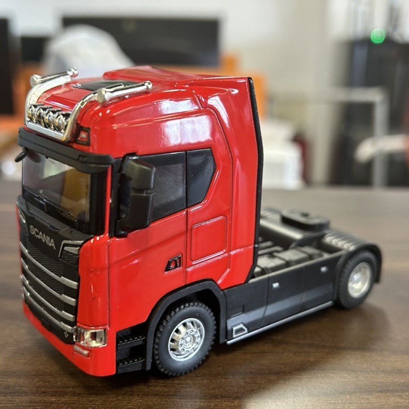 Mô Hình Xe Tải scania s730 Bằng Kim Loại Tỉ Lệ 1: 50 Có Đèn Và Âm Thanh