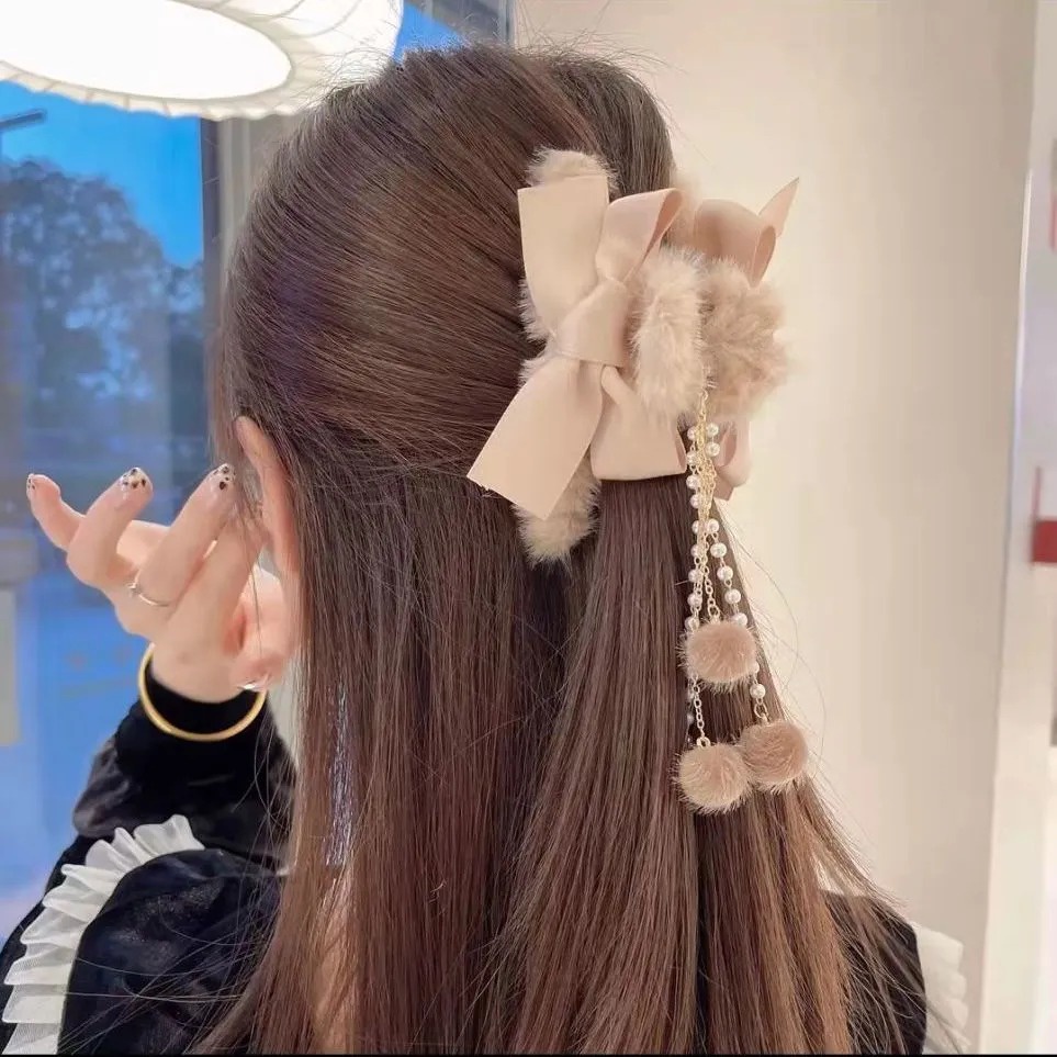 Kẹp Tóc Tua Rua Hình Cá Mập Bằng Lông Nhung Màu Sữa Thời Trang Mùa Thu Hàn Quốc Cho Bé Gái