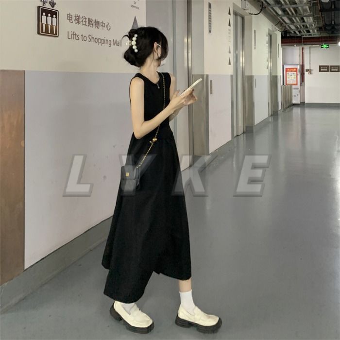 Váy đi biển dáng dài sát nách 2 dây màu Váy Liền Vest Không Tay Trang Phục Nữ