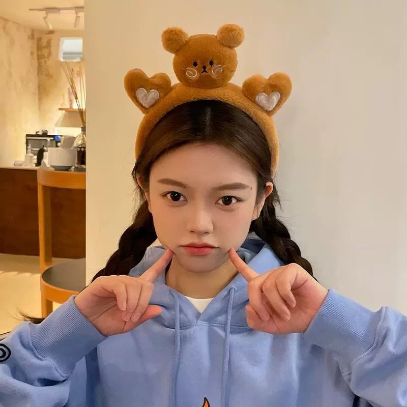 Băng Đô Cài Tóc Rửa Mặt Hình Gấu / Dâu Tây Dễ Thương Cho Nữ