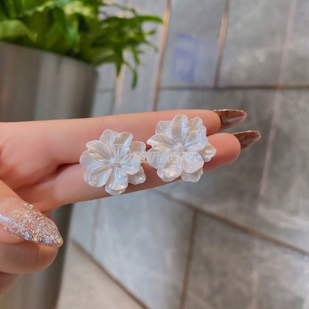Khuyên Tai Hình Hoa Trắng Phong Cách Pháp Thời Trang Mới Cho Nữ