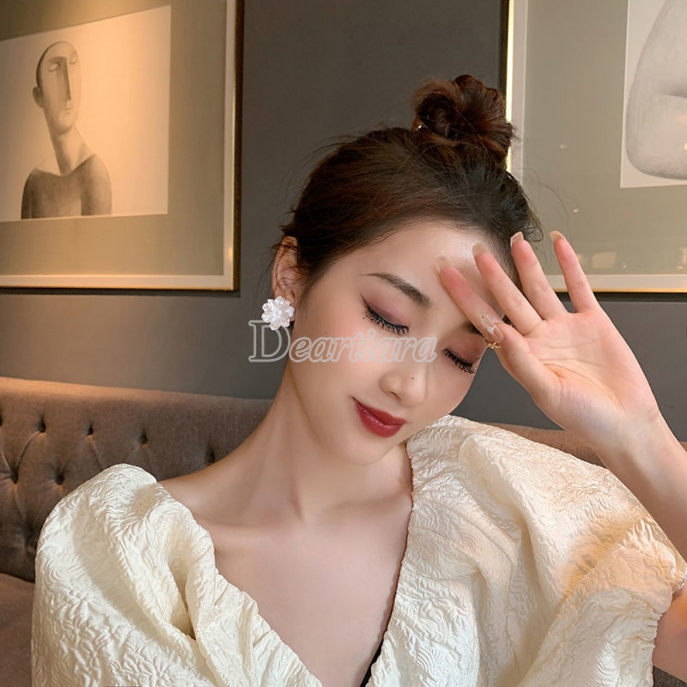Khuyên Tai Hình Hoa Trắng Phong Cách Pháp Thời Trang Mới Cho Nữ