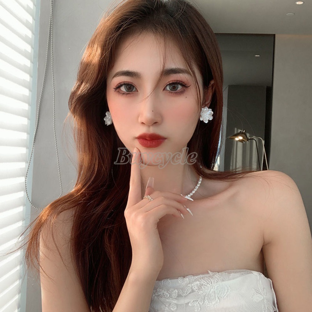 Khuyên Tai Hình Hoa Trắng Phong Cách Pháp Thời Trang Mới Cho Nữ