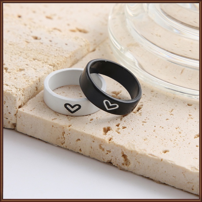 Jaz Set 2 Nhẫn Cặp Hình Trái Tim Màu Trắng Đen Đơn Giản Làm Quà Tặng Kỳ Nghỉ Cho Cặp Đôi Nam Nữ