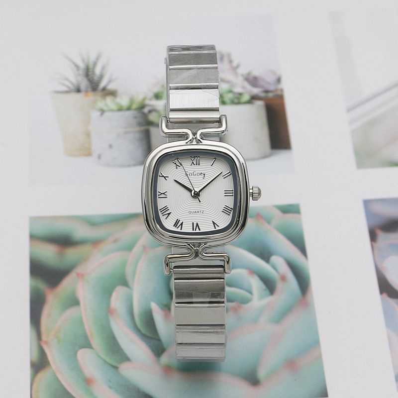 Đồng Hồ Đeo Tay Mặt Vuông Dây Ruy Băng Thời Trang Cho Nữ