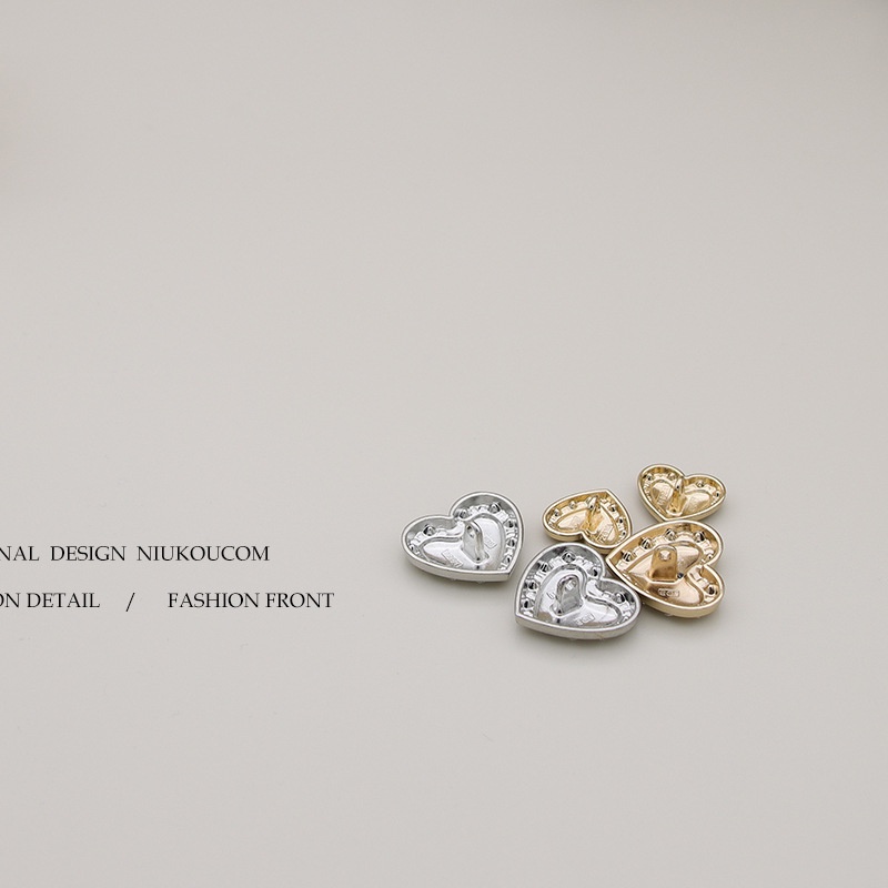 Bộ 5 Nút Áo Khoác Dệt Kim cardigan Da Hình Trái Tim Đính Đá Kim Cương