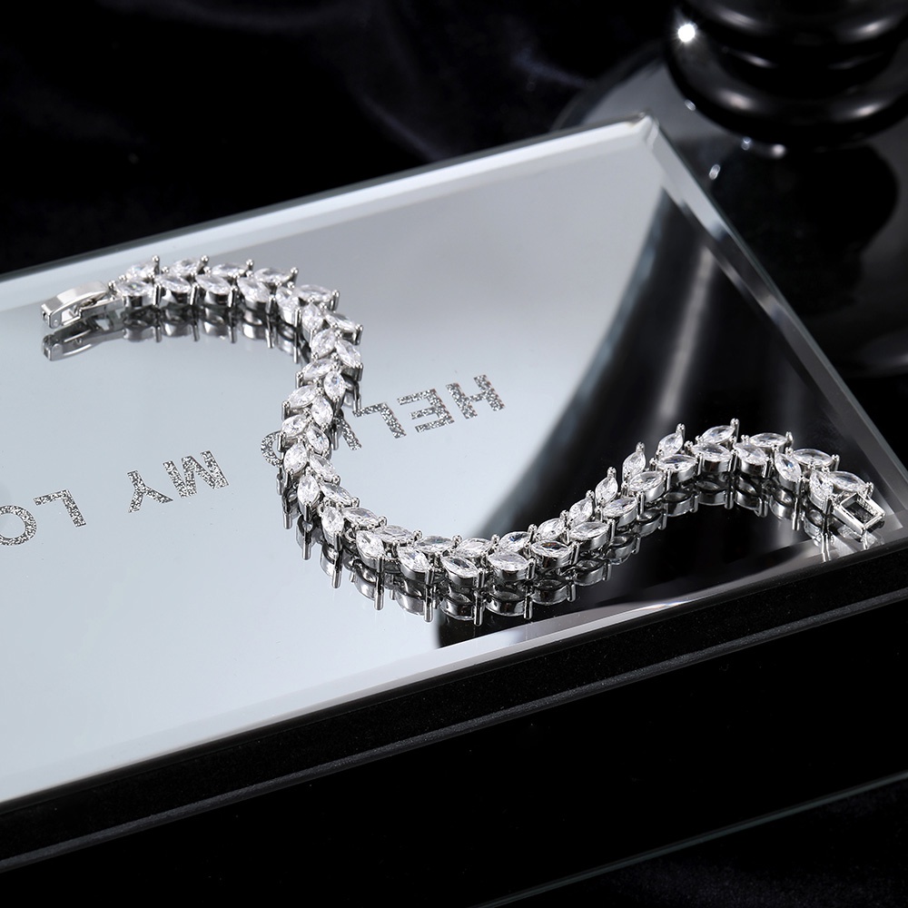 Vòng Tay Đính Đá Zircon Hình Lá Sang Trọng Cho Nữ kbh196