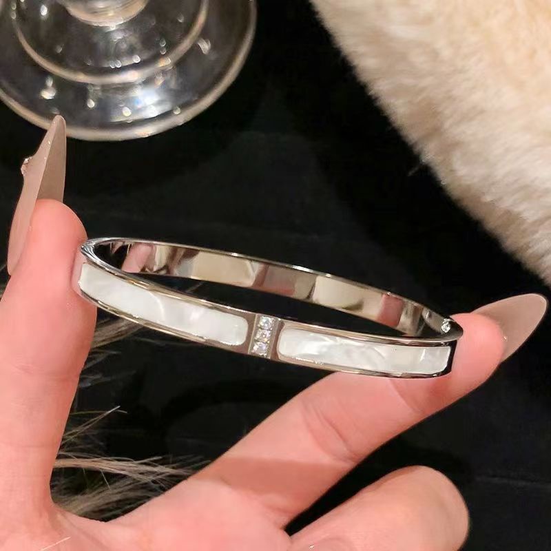 Vòng Đeo Tay Bằng Thép titanium Lấp Lánh Thời Trang Đơn Giản Dành Cho Nữ