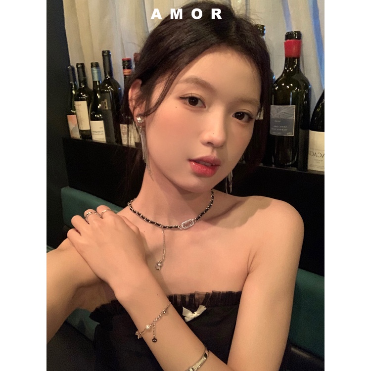 Vòng cổ choker Da Mặt Chữ Cái Tua Rua
