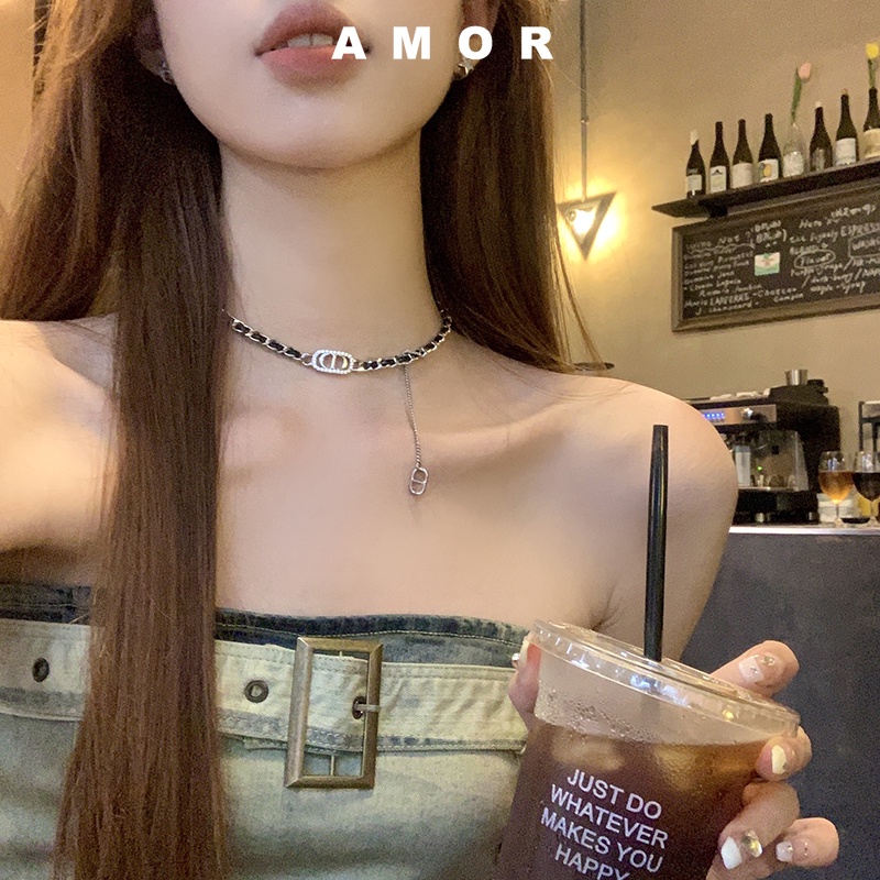 Vòng cổ choker Da Mặt Chữ Cái Tua Rua