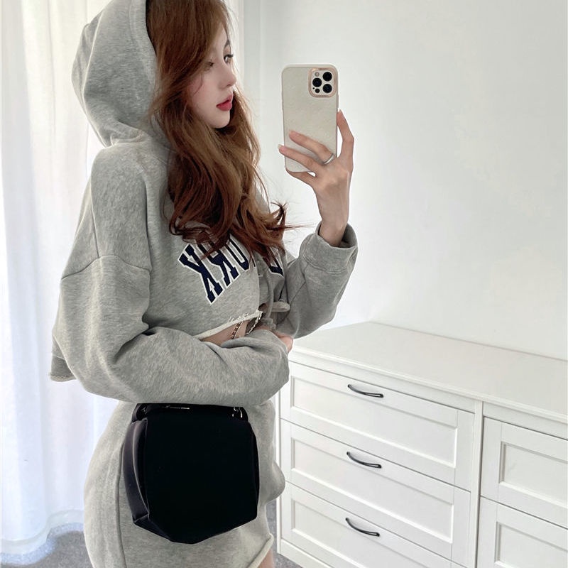 New hot girl short hooded long sleeve knitted suit loose letter printed sweater hip-covered skirt casual sports two-piece set