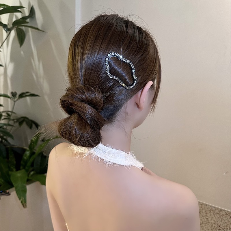 Kẹp Tóc Hình Đám Mây Rỗng Đính Đá Thời Trang 2023 Cho Nữ