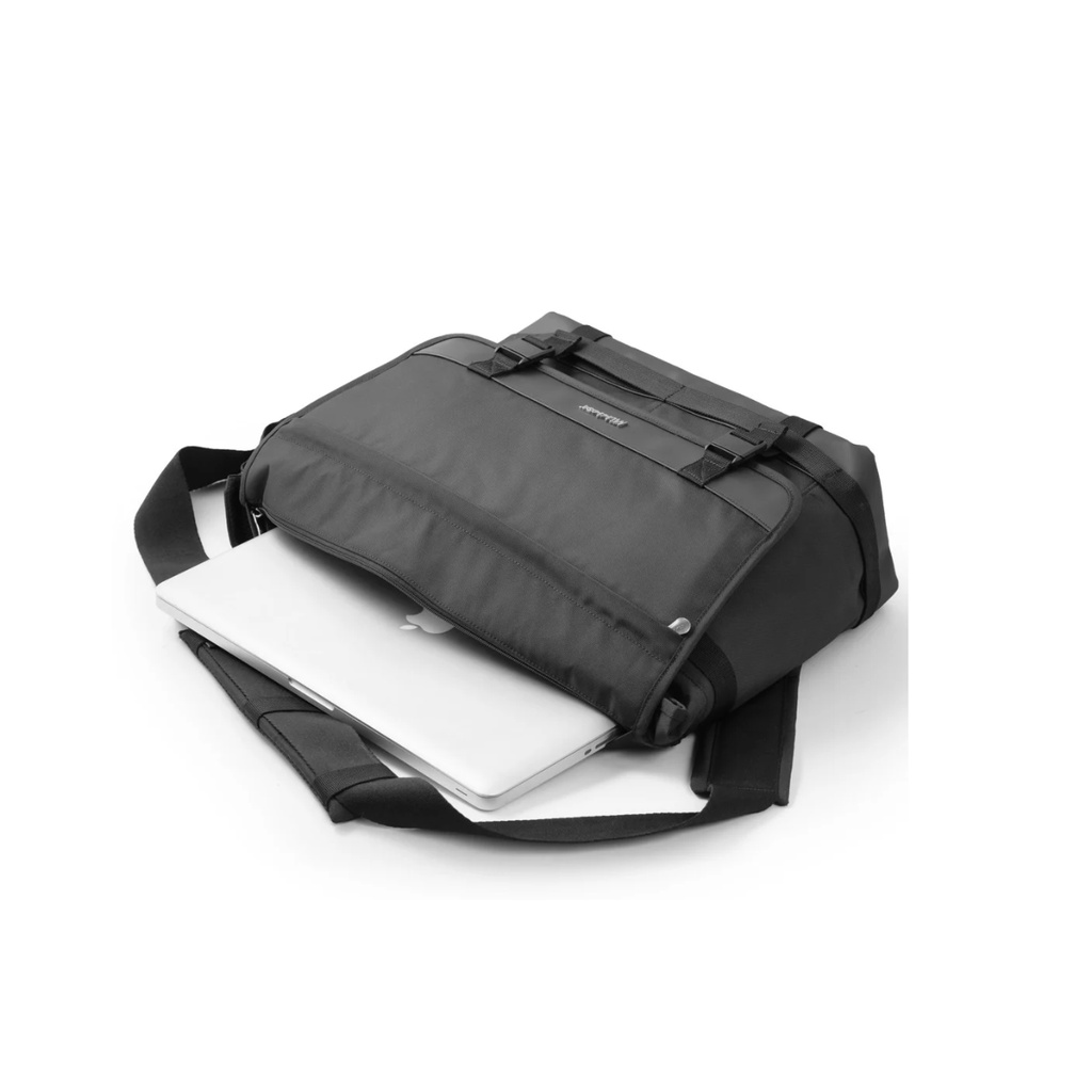 Cặp Laptop 15.6 inch MIKKOR The Felix Messenger Laptop Bag - tại Balonation.vn