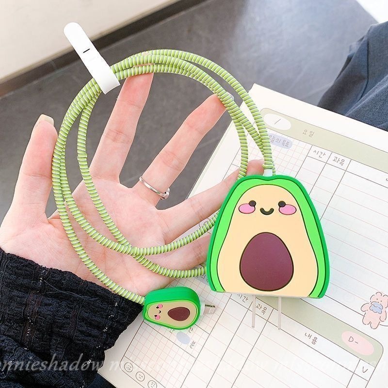 Vỏ Bọc Bảo Vệ Hộp Sạc Tai Nghe apple 18w / 20w Chống Gãy Hình Gấu / Dâu Tây Dễ Thương