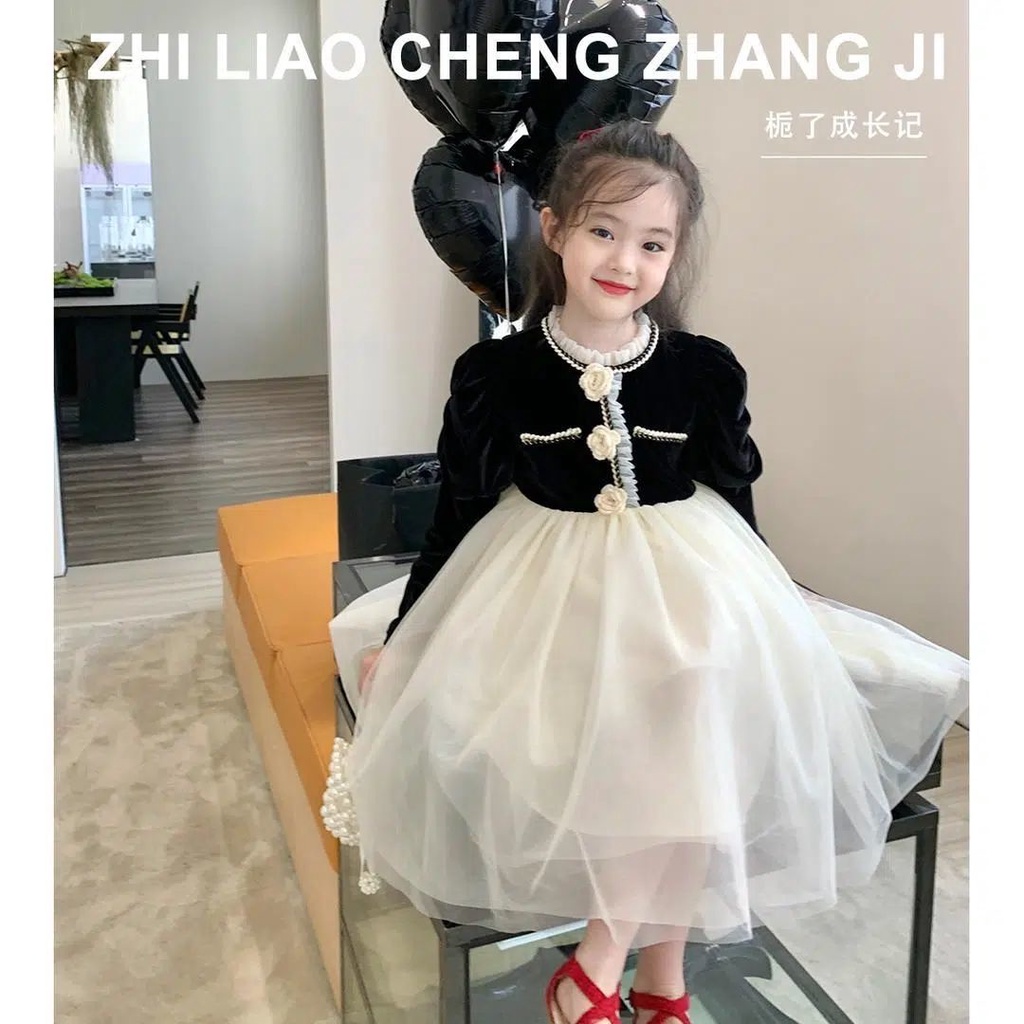 Đầm Nhung Kiểu Công Chúa Dễ Thương Xinh Xắn Dành Cho Bé Gái