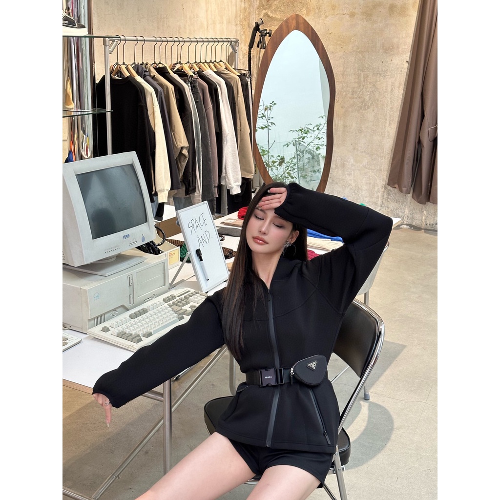 S4YR PRADA 23 autumn and winter New triangle decorative hooded coat casual sports style waist with belt waist waist slimming