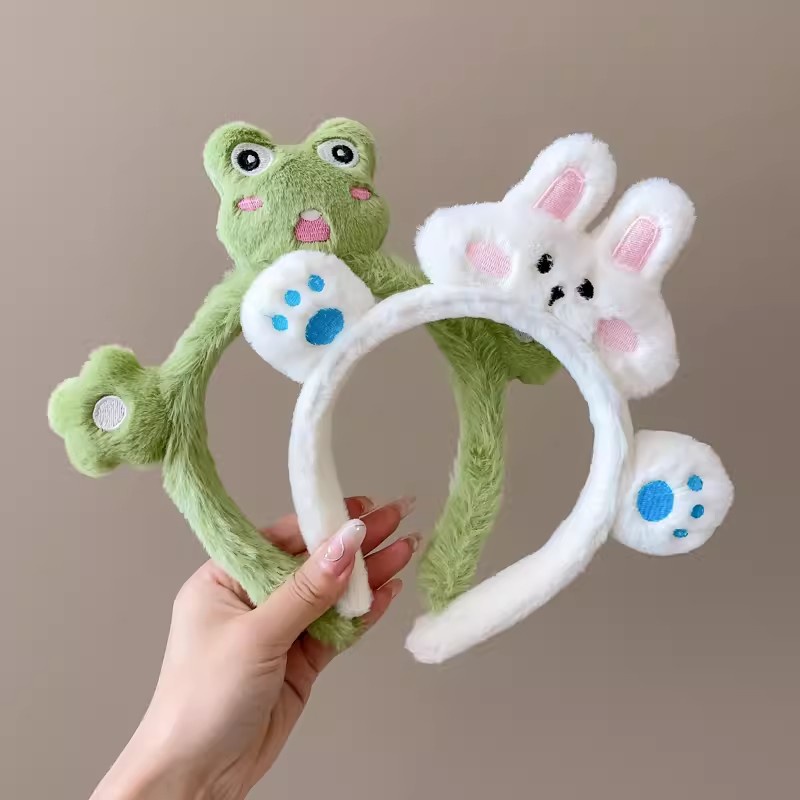 Băng Đô Cài Tóc Rửa Mặt Hình Gấu / Dâu Tây Dễ Thương Cho Nữ