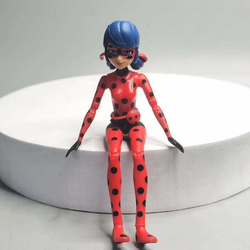 Mô Hình Nhân Vật ladybug Xinh Xắn Dùng Để Trang Trí